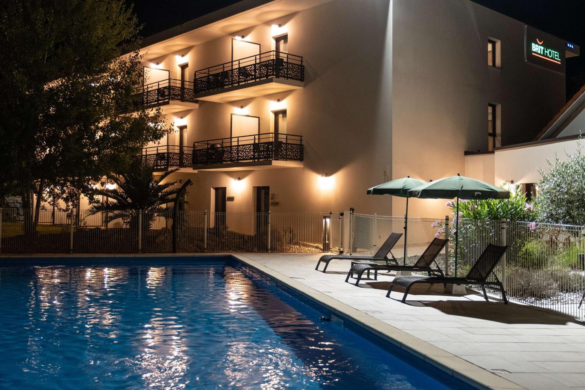 Brit Hotel Privilege ฟีแฌก ภายนอก รูปภาพ