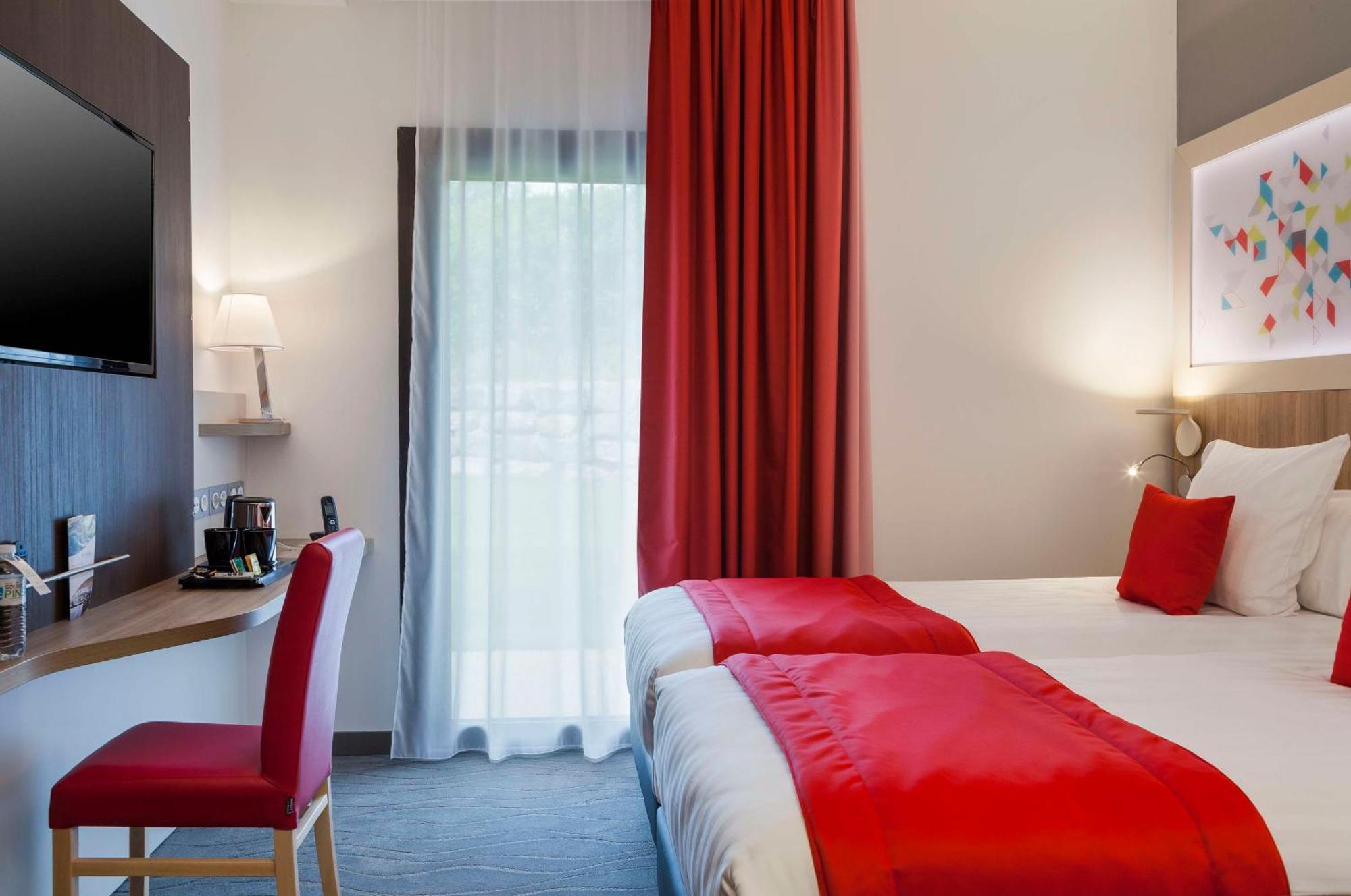 Brit Hotel Privilege ฟีแฌก ภายนอก รูปภาพ