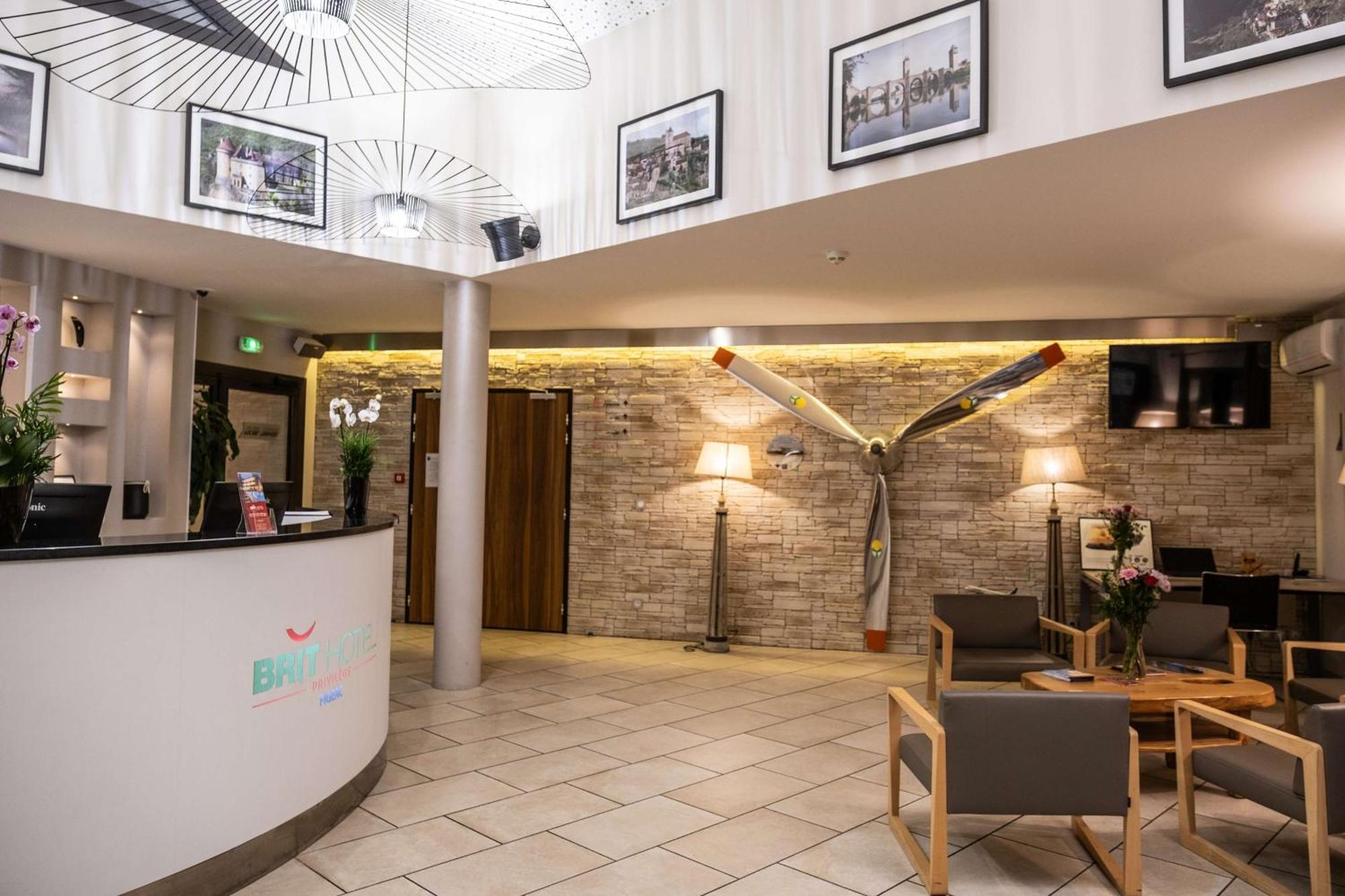 Brit Hotel Privilege ฟีแฌก ภายนอก รูปภาพ